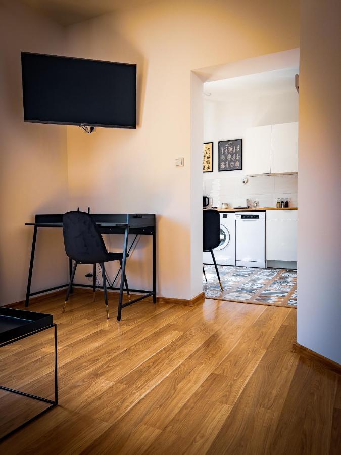 Nalu Black&White Apartment No 8 Katoviçe Dış mekan fotoğraf